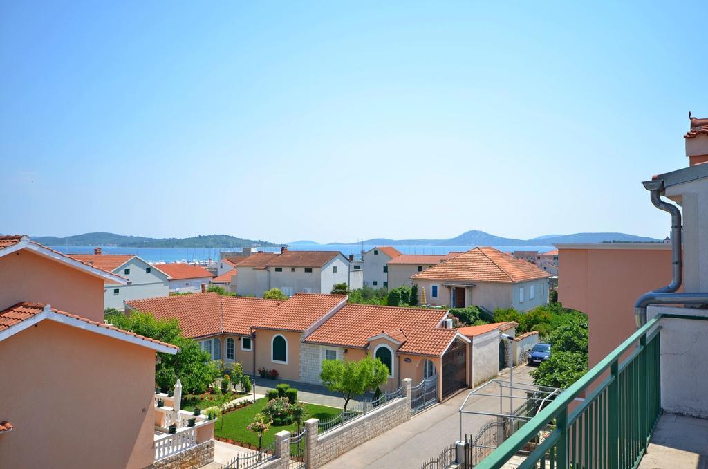 Apartments And Room Zinka Vodice Eksteriør billede