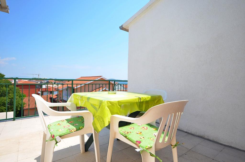 Apartments And Room Zinka Vodice Eksteriør billede