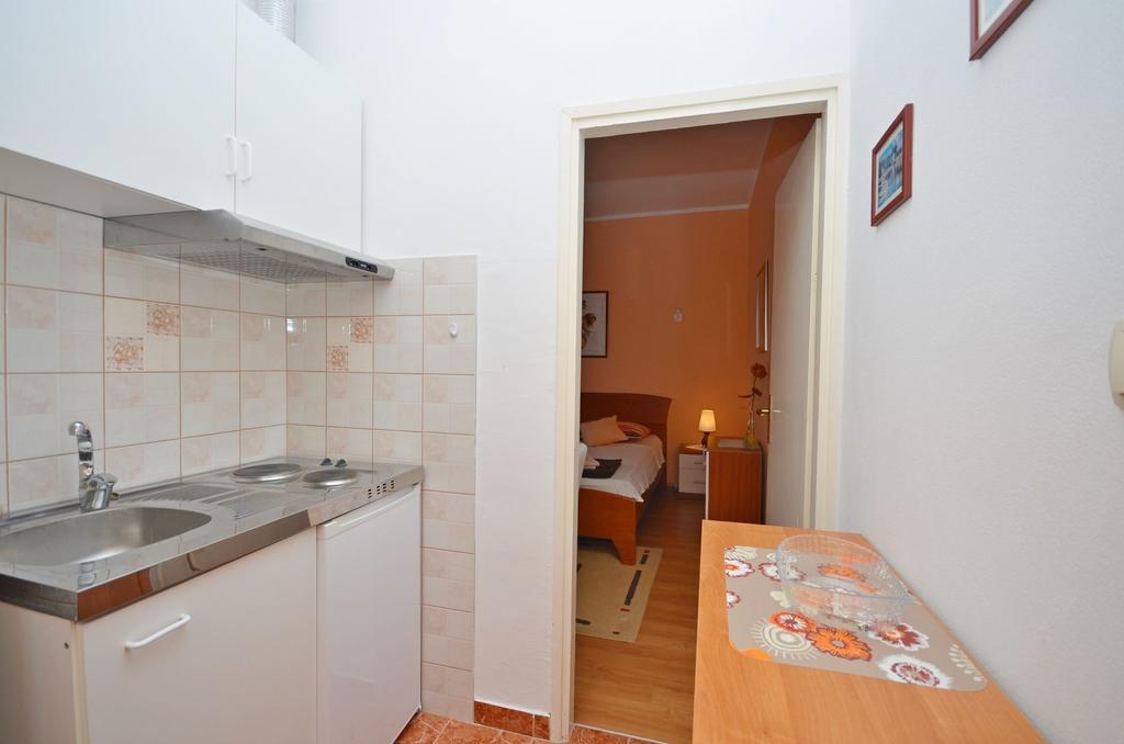 Apartments And Room Zinka Vodice Eksteriør billede